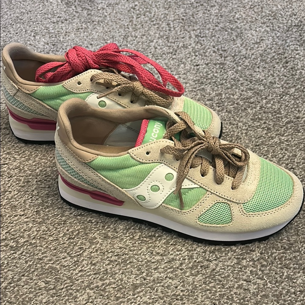 Saucony women’s shoes size 7